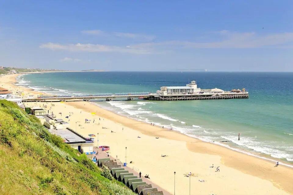 Flat-C, 4 Adults, 20 Mins To Beach, Netflix, Wifi, Sleeps 4 Adults Bournemouth Eksteriør bilde